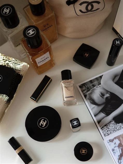 chanel makeup aesthetic.